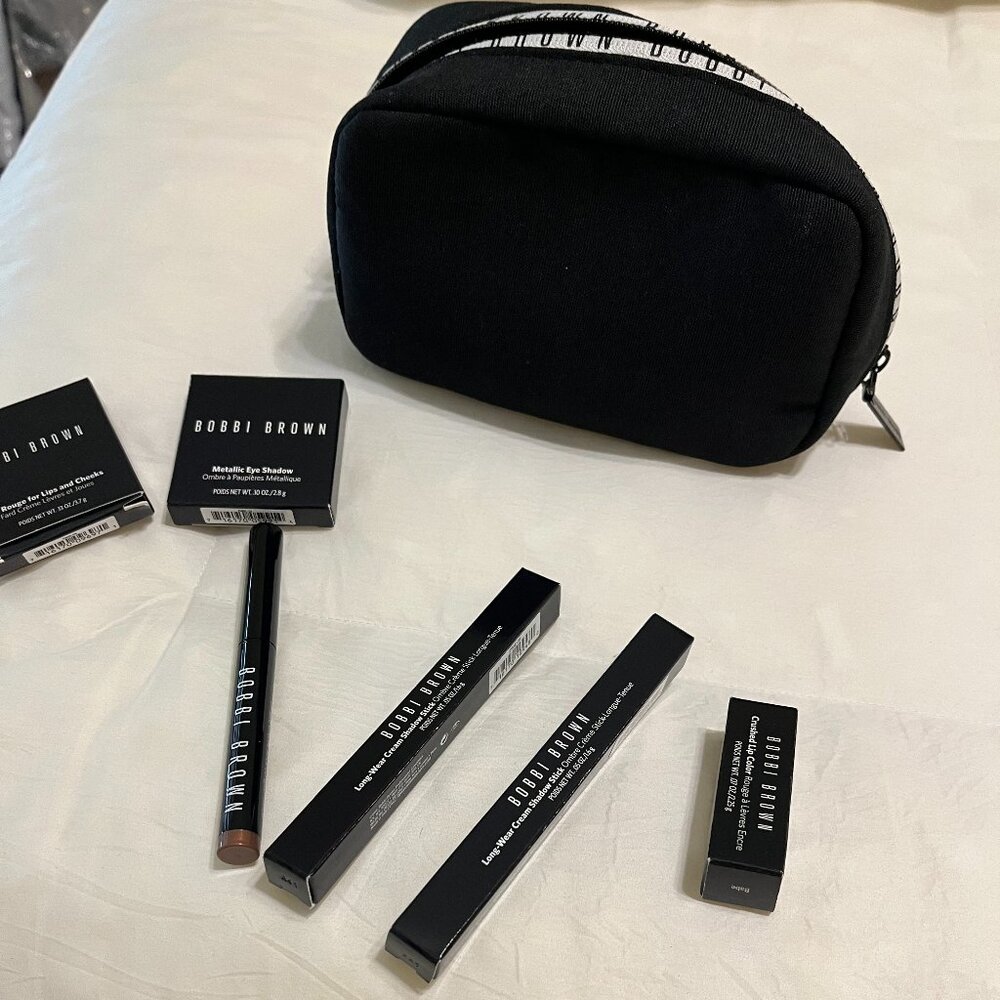 Bobbi Brown 6 Pieces Makeup Set With Makeup Bag